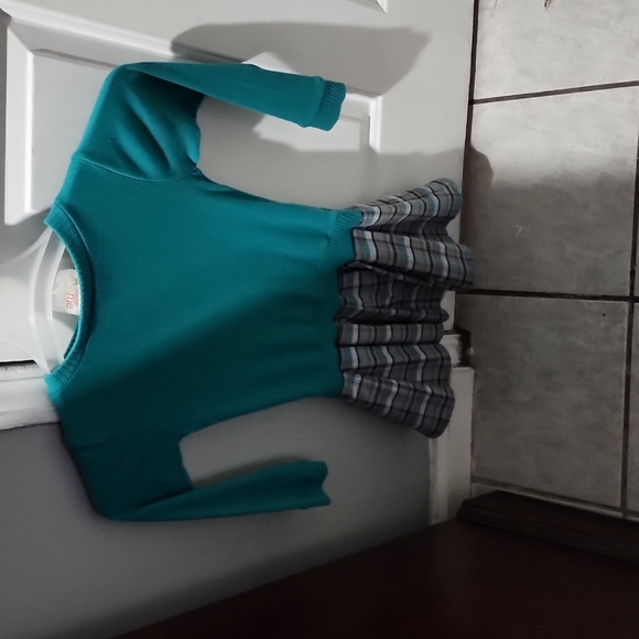 Girls dress - Picture 2 of 2